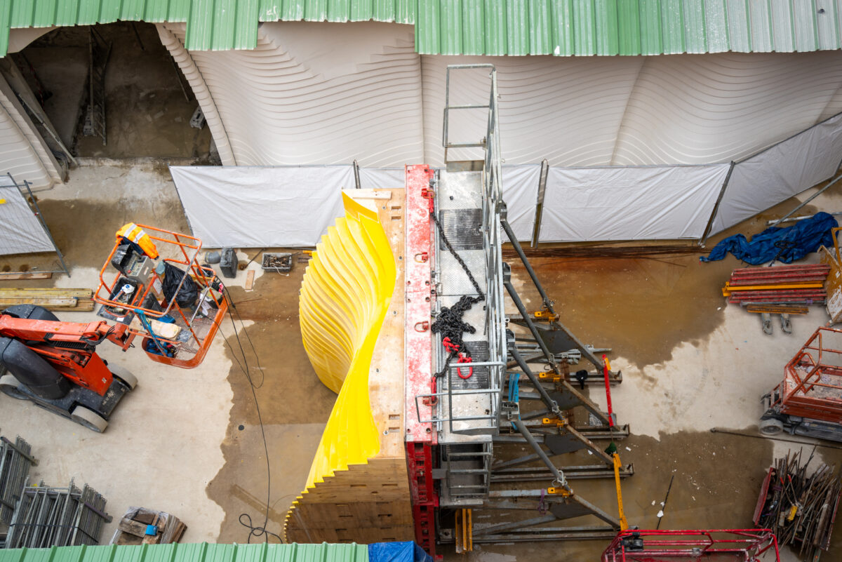 Wine cellar architecture: custom-made formwork for signature projects 9 Winery Architecture: Custom formwork for curved stepped exposed concrete walls for a winery in France